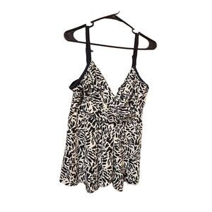 Azul 16W swim tankini type top stretchy!